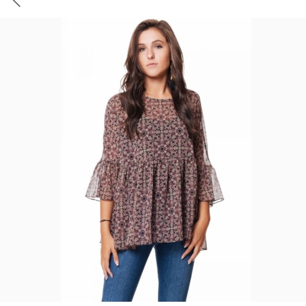 NWOT BCBG blouse!